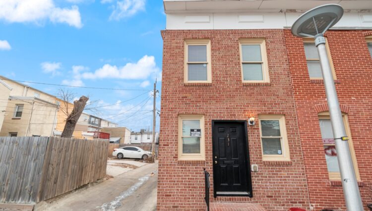 231 North Castle Street Baltimore, MD 21231 - (3).jpg-SMALL