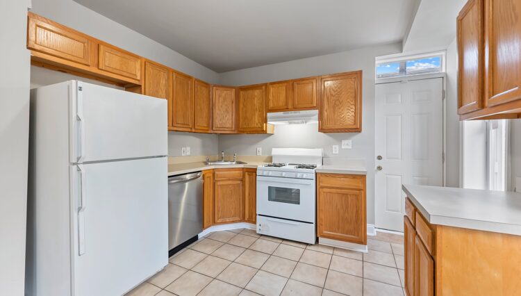 138 North Rose Street, Baltimore, MD 2122401275.jpg-SMALL