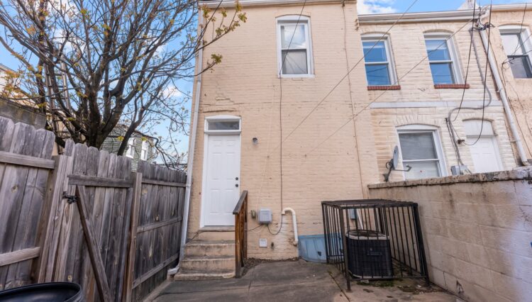 138 North Rose Street, Baltimore, MD 2122401300.jpg-SMALL