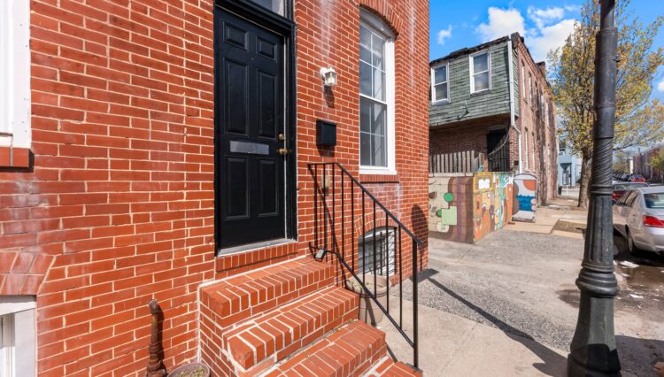 138 North Rose Street, Baltimore, MD 2122401315.jpg-SMALL